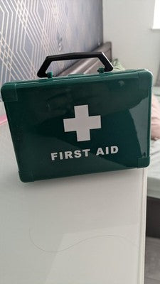 Fire blanket and first aid kit bundle – image 7